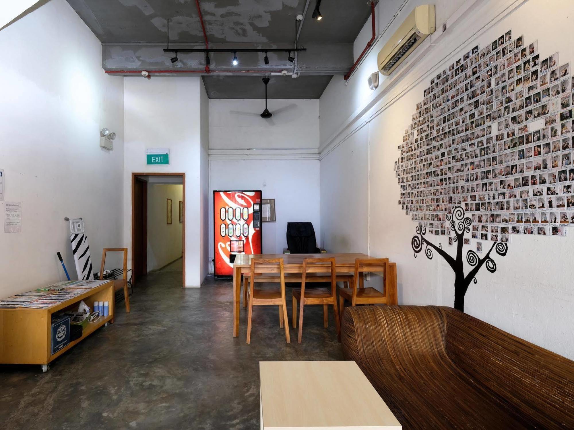 Gap Year Hostel Singapour Extérieur photo
